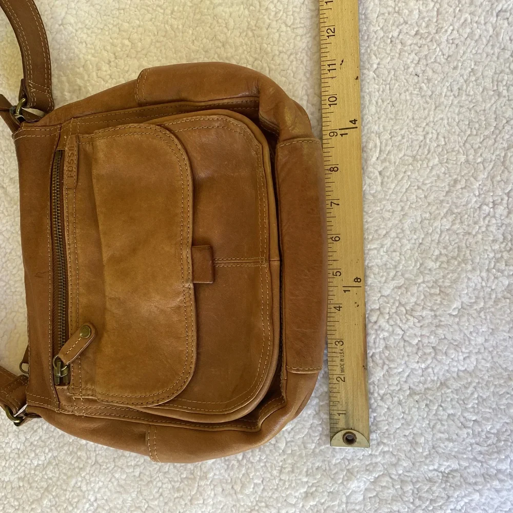 Vintage Fossil Genuine Leather Brown Cross Body Bag - Picture 3 of 14